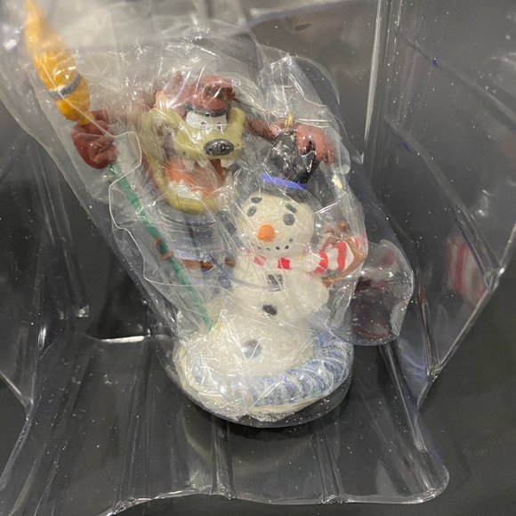 WB Looney Tunes Taz ornament - Picture 2 of 4